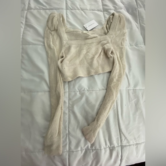 Jules Sweater in Ivory
Lovers and Friends - Picture 7 of 8